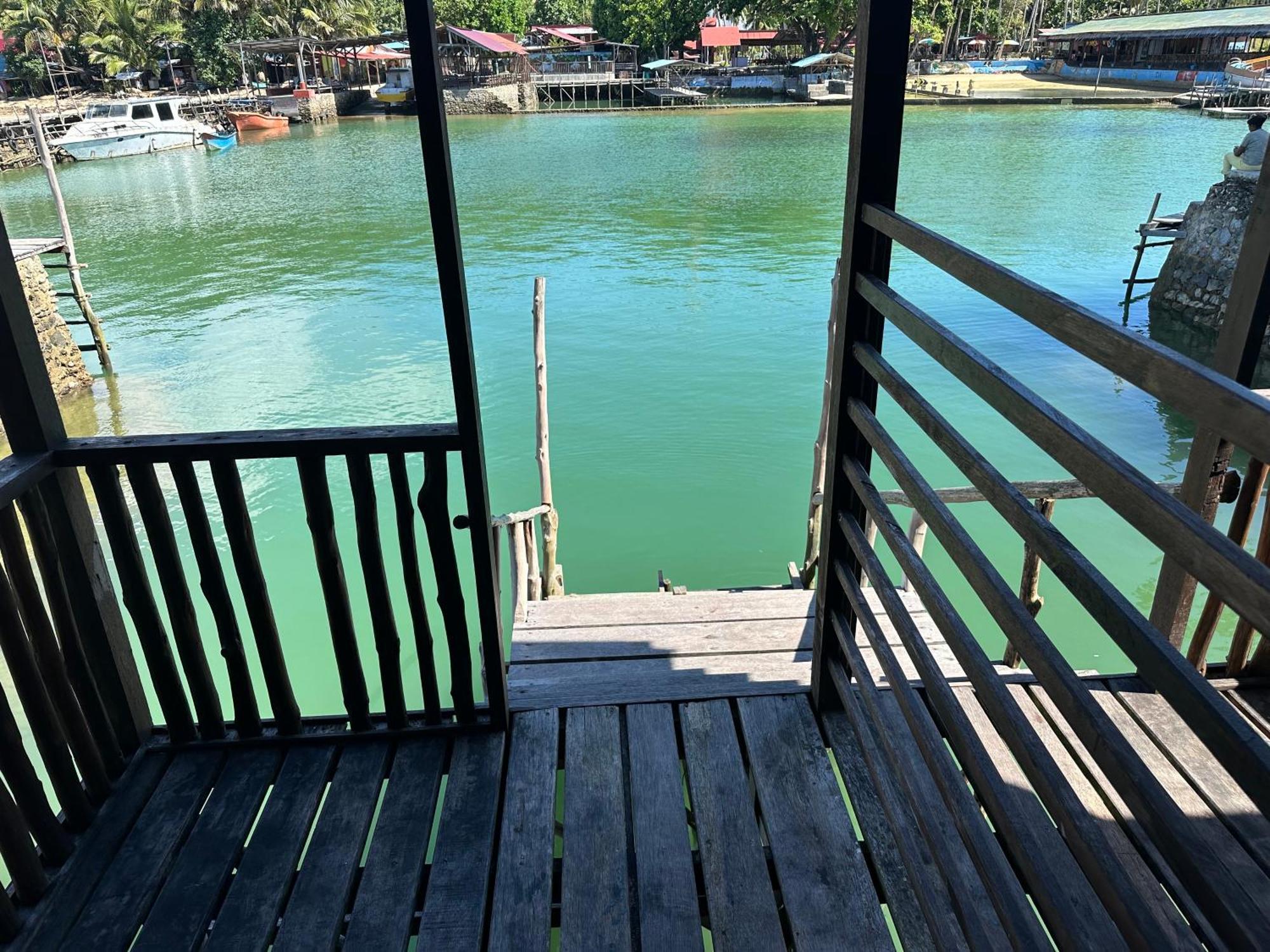 Hotel Mooi Park Sorong Zewnętrze zdjęcie